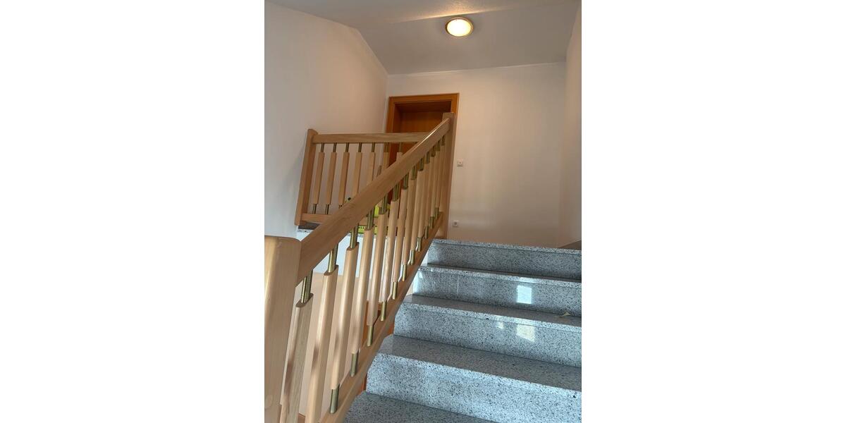 Dachgeschoßwohnung Hauzenberg - 4 Zimmer, 85 m&sup2;, 650&euro; | Angebot:25456498