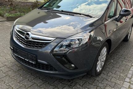 Opel Zafira 120.000 km 10.599 &euro; Paderborn 33100