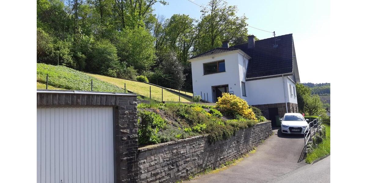 Einfamilienhaus Engelskirchen - 6 Zimmer, 130 m&sup2;, 1.200&euro; | Angebot:25352177