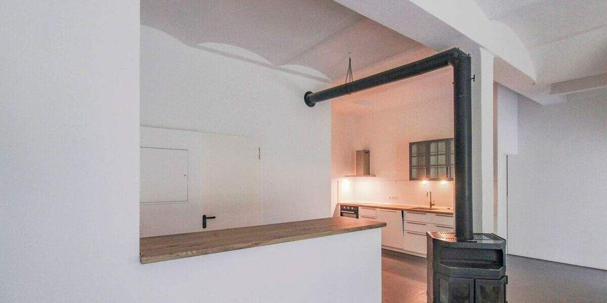 Gigantische Loftwohnung mit direktem Fluss-Zugang aufgeteilt in 3 Wohnungen in Blaustein 4 zimmer