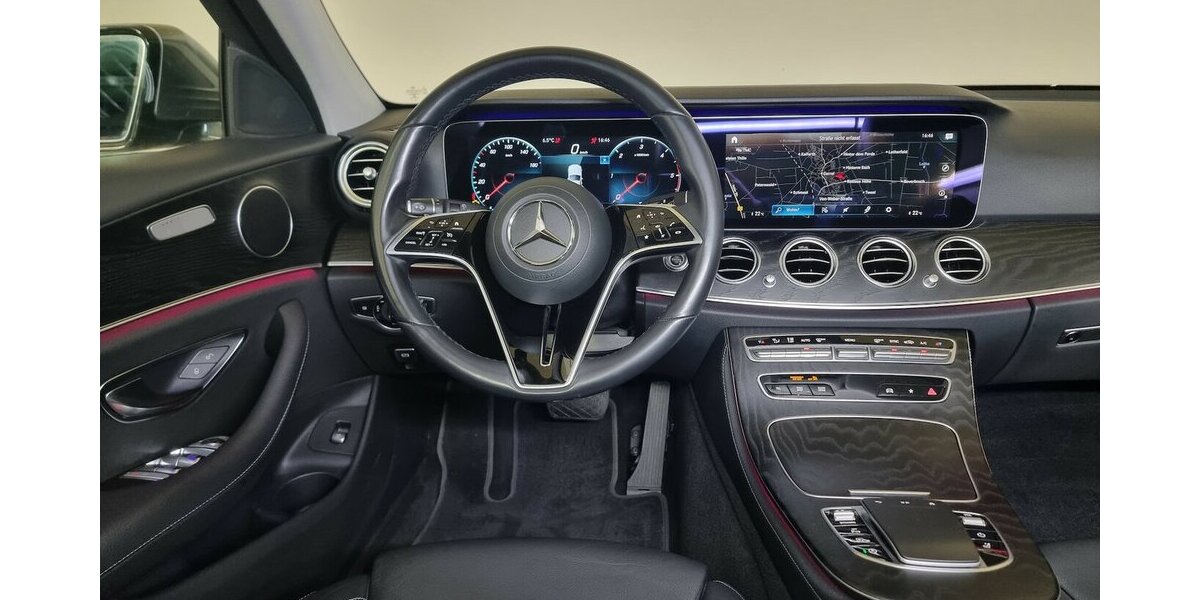 Mercedes-Benz E 200 dA LED AHK Navi Widescreen MBUX Leder 57.900 km 29.999 &euro; Garrel 49681