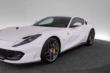 Ferrari 812 5.290 km 324.900 &euro; Singen-Hohentwiel 78224