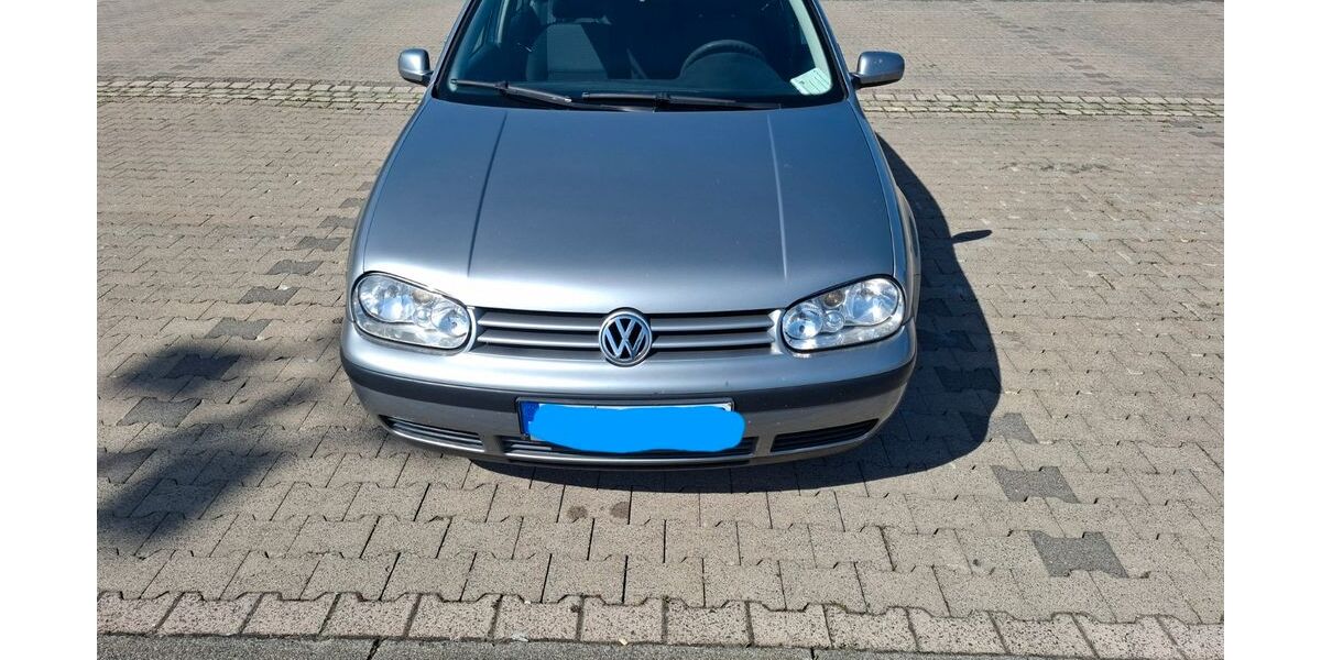 VW Golf 272.093 km 950 &euro; Neustadt bei Coburg 96465