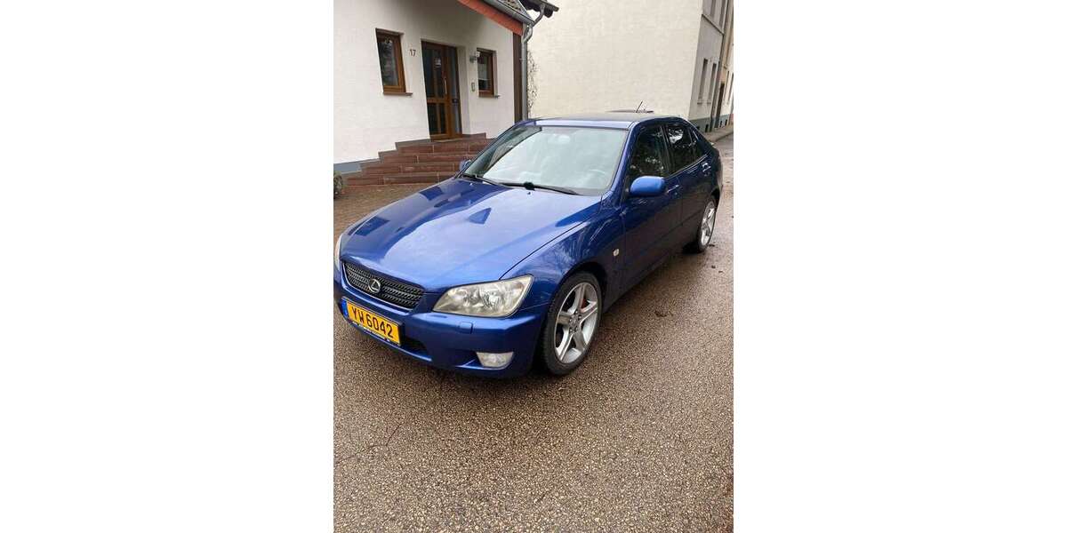 Lexus IS 200 256.400 km 3.700 &euro; Trier 54290