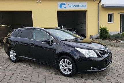 Toyota Avensis 131.000 km 5.990 &euro; Büchenbach 91186