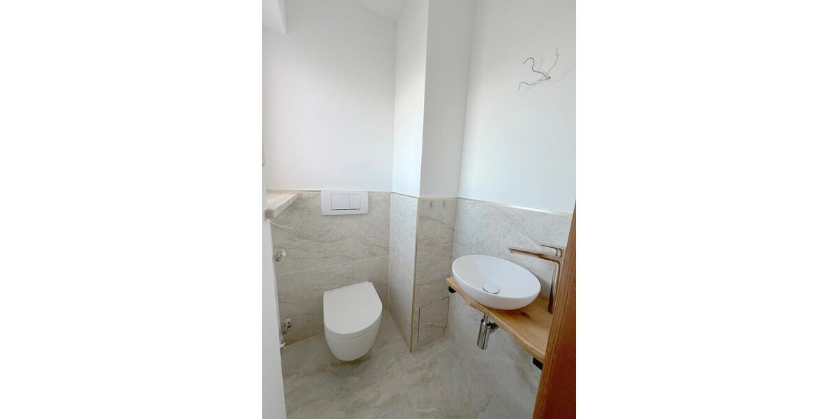 Einfamilienhaus Hof Neuhof - 5 Zimmer, 326 m&sup2;, 1.950&euro; | Angebot:26096955