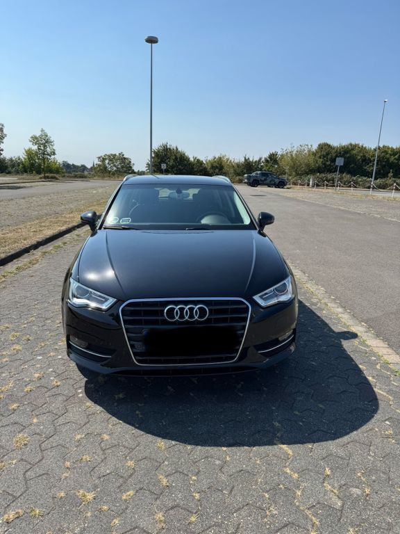 Audi A3 43.800 km 13.200 € Dahlenwarsleben 39326