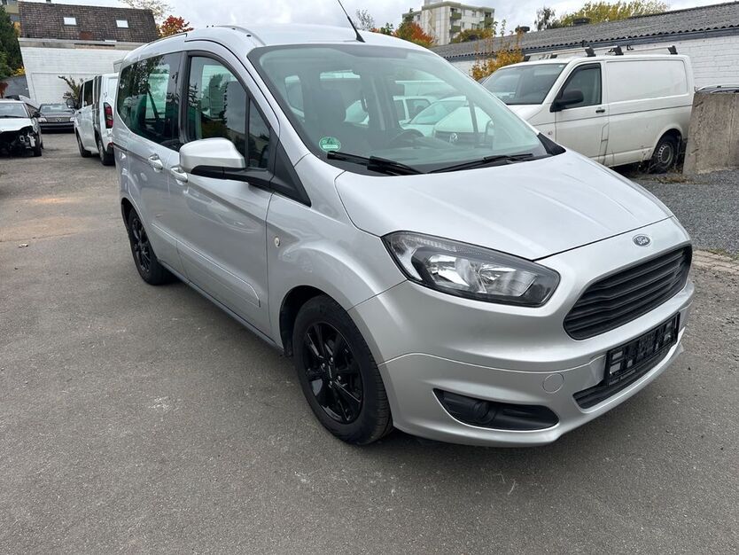 Ford Tourneo Courier 149.350 km 5.999 € Hannover 30457