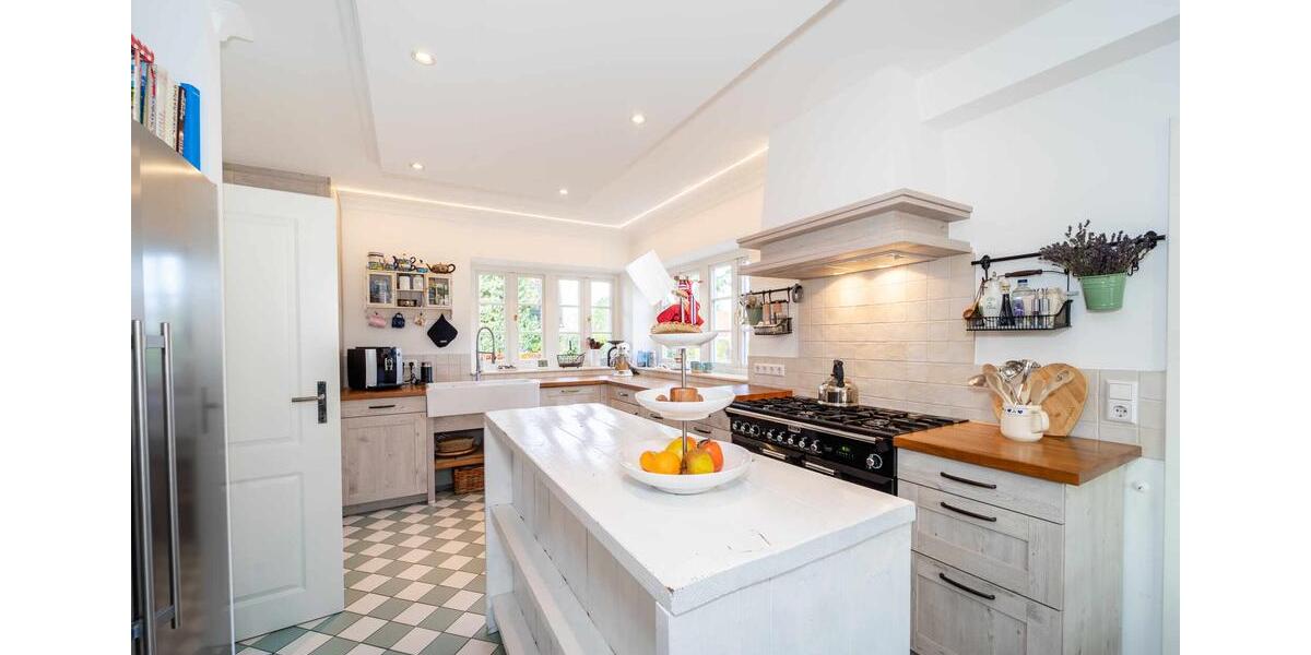 Einfamilienhaus Timmendorfer Strand - 6 Zimmer, 220 m&sup2;, 3.600&euro; | Angebot:25417417