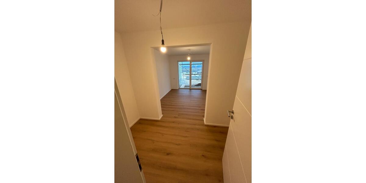 Etagenwohnung Neresheim - 5 Zimmer, 178 m&sup2;, 1.450&euro; | Angebot:25554080