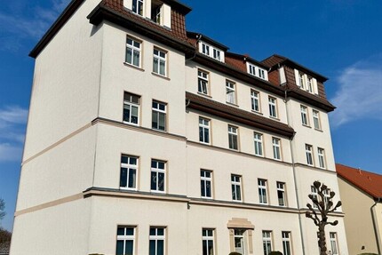 HORN IMMOBILIEN++RESERVIERT! Neustrelitz, vermietetes MFH mit 10 Wohneinheiten, Stellplätzen und Keller - Haus Neustrelitz | Angebot:25571441