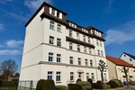 HORN IMMOBILIEN++RESERVIERT! Neustrelitz, vermietetes MFH mit 10 Wohneinheiten, Stellplätzen und Keller - Mehrfamilienhaus, Wohnhaus Neustrelitz | Angebot:25571441