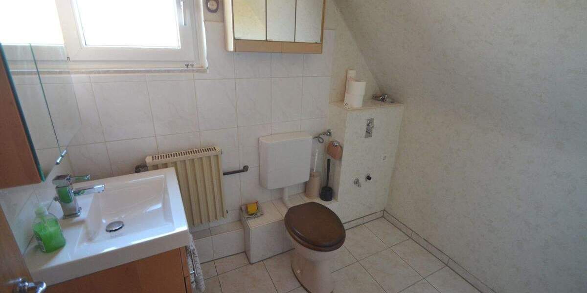 Mehrfamilienhaus, Wohnhaus Rutesheim - 7 Zimmer, 178 m&sup2;, 590.000&euro; | Angebot:25427685