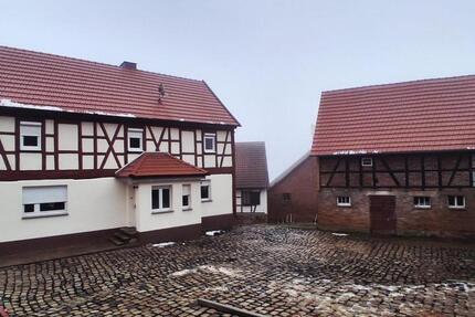 Haus Kaltennordheim - 4.5 Zimmer, 130 m&sup2;, 990&euro; | Angebot:26386109