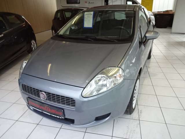 Fiat Grande Punto 131.000 km 2.990 &euro; Leupoldsgrün 95191