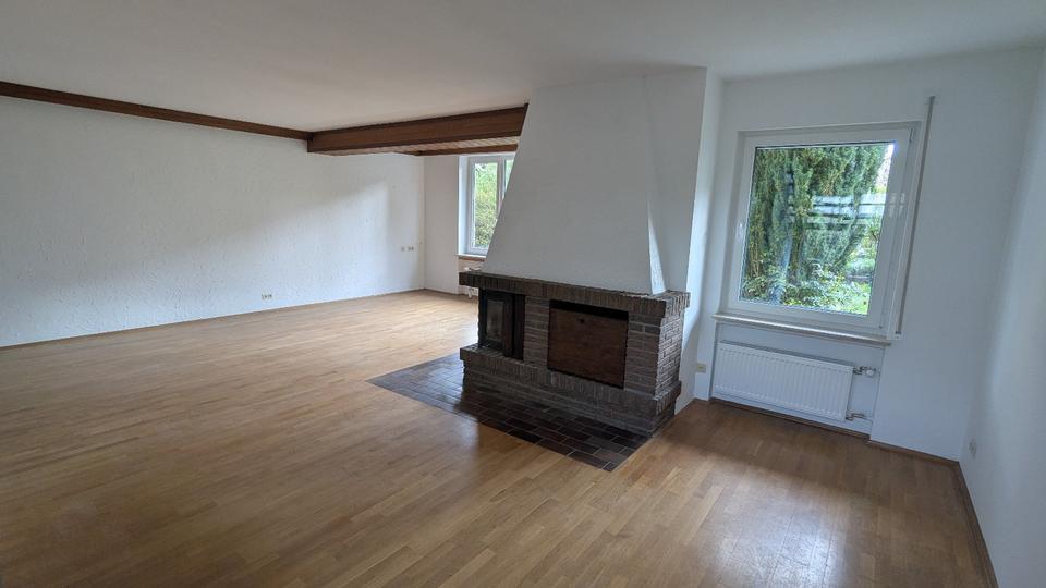 Einfamilienhaus Kelkheim (Taunus) - 8 Zimmer, 211 m&sup2;, 3.000&euro; | Angebot:26136507