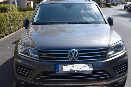 VW Touareg 136.005 km 24.900 &euro; Oberursel (Taunus) 61440