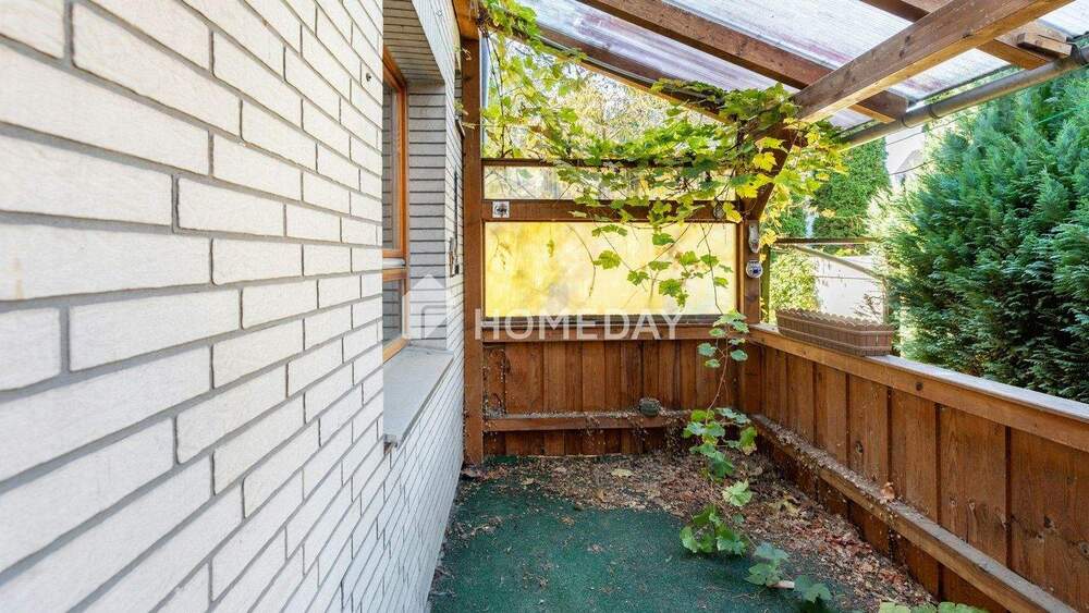 Geräumiges EFH mit 5 Zimmern, Keller, Garagen, Garten und viel Potenzial in ruhiger Lage 5 zimmer