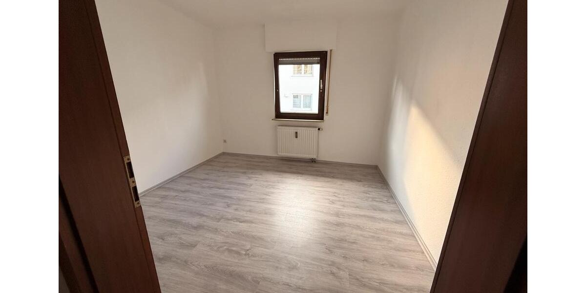 Etagenwohnung Kaiserslautern Bahnheim - 4 Zimmer, 91 m&sup2;, 950&euro; | Angebot:26241785
