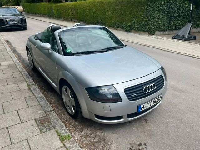 Audi TT 108.500 km 11.900 &euro; München 81545