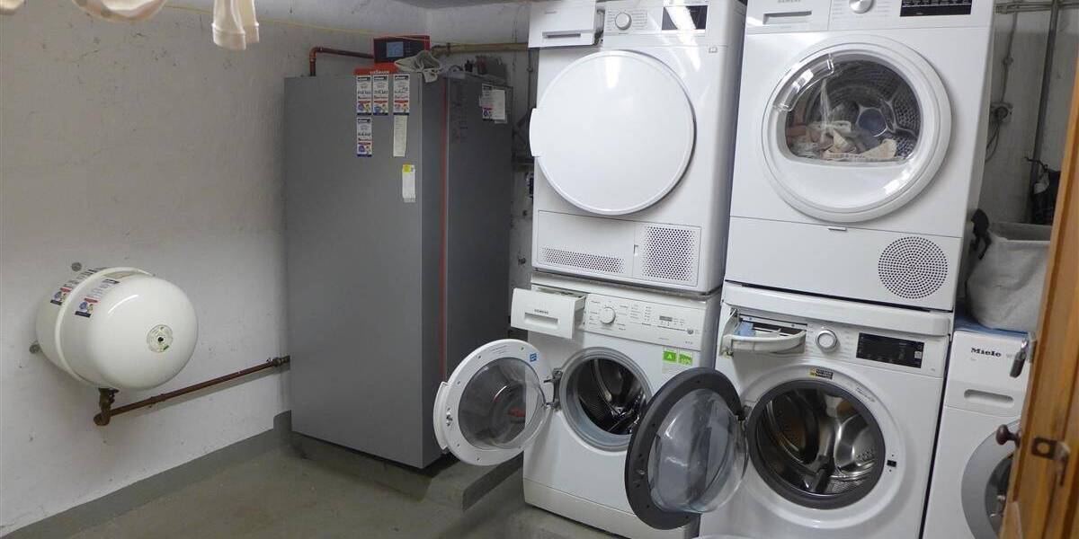 Mehrfamilienhaus, Wohnhaus Düsseldorf Lierenfeld - 9 Zimmer, 202 m&sup2;, 488.000&euro; | Angebot:26247298