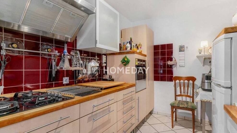 Wohnen auf dem Seltersberg - gepflegtes EFH mit 2 Vollgeschossen, Garage und Garten