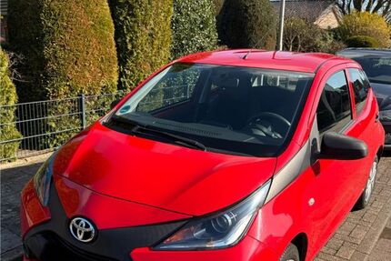 Toyota Aygo (X) 24.600 km 7.950 &euro; Delmenhorst 27751