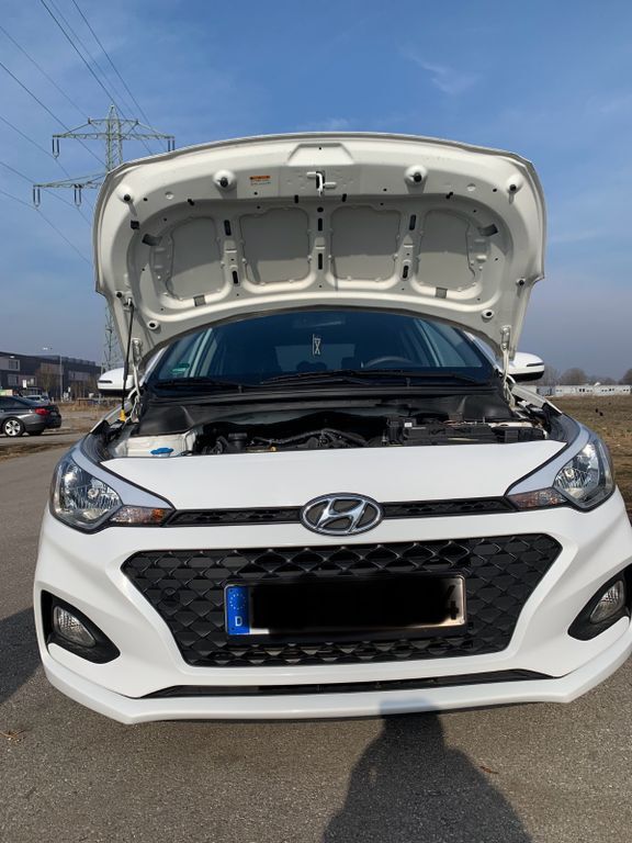 i20