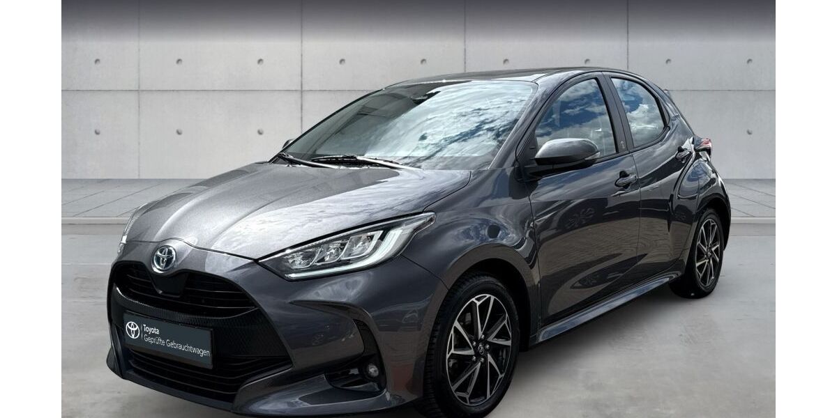 Toyota Yaris 42.306 km 17.980 &euro; Rotenburg 27356