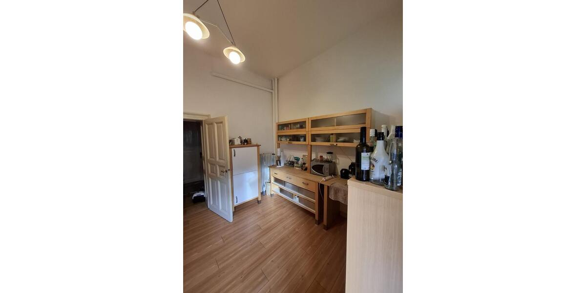 Etagenwohnung Wiesbaden Klarenthal - 5 Zimmer, 180 m&sup2;, 1.860&euro; | Angebot:24570807