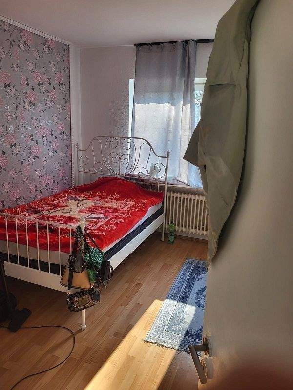 4- Familienhaus mit großem Garten, kleiner Garage und Stellplatz in Lüdenscheid-Buckesfeld... zimmer