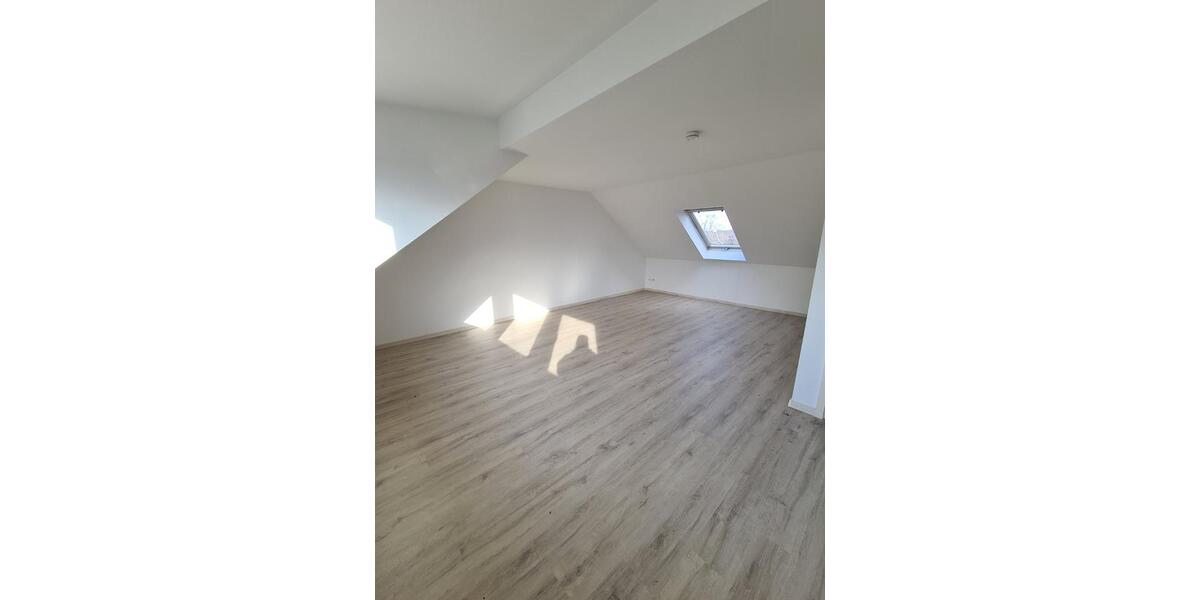 Dachgeschoßwohnung Hannover Ricklingen - 3 Zimmer, 70 m&sup2;, 219.000&euro; | Angebot:25641394