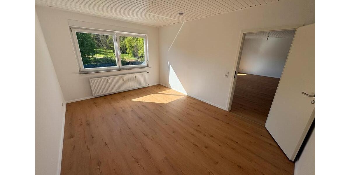 Etagenwohnung Saarlouis - 2 Zimmer, 95 m&sup2;, 900&euro; | Angebot:26393223