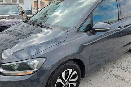 VW Touran 105.000 km 21.690 &euro; Mannheim 68159