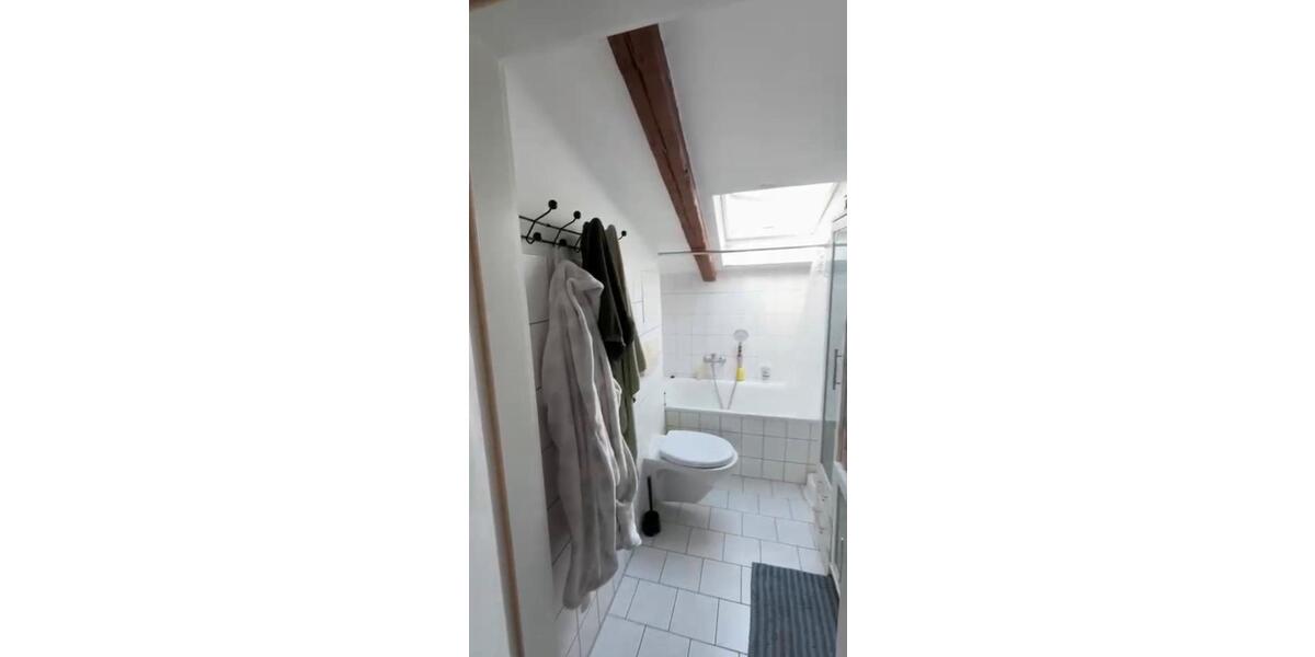 Dachgeschoßwohnung Stralsund - 1 Zimmer, 32 m&sup2;, 442&euro; | Angebot:26184646