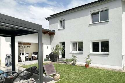 Haus zum Kaufen in Neuötting 695.000 € 160 m² 6 zimmer