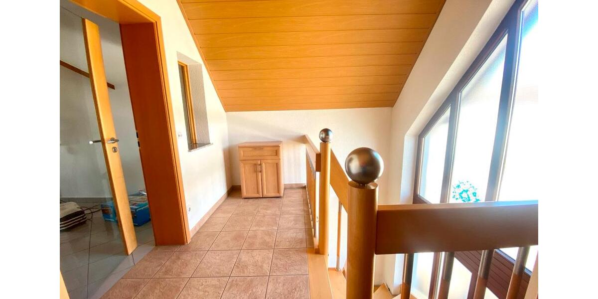 Dachgeschoßwohnung Wettenberg - 3 Zimmer, 95 m&sup2;, 950&euro; | Angebot:26341046