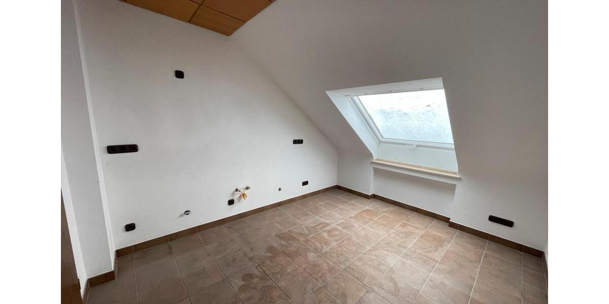 Helle Dachgeschosswohnung zu vermieten | 2 Zimmer | 70qm 2 zimmer