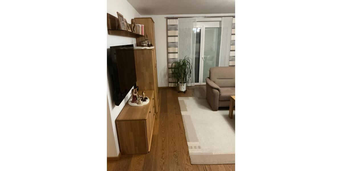 Schöne, neu renovierte 4-Zimmer-Whg. ab 1.3.2026, 93 qm für 790.- 4 zimmer
