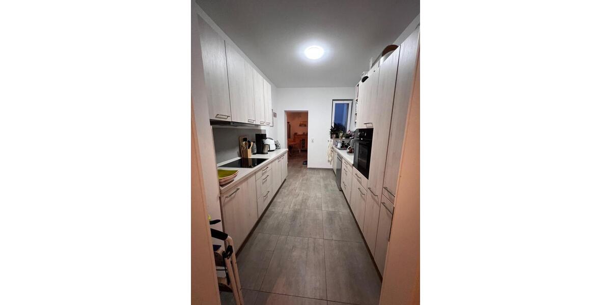 Etagenwohnung Hattingen - 5 Zimmer, 125 m&sup2;, 1.250&euro; | Angebot:24344944