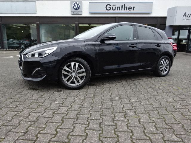 i30