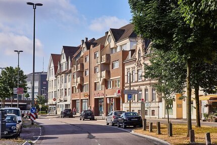 Großzügige 3 Zimmerwohnung in zentraler Lage mit 2 Balkonen
