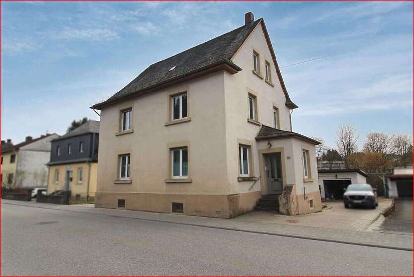 Haus zum Kaufen in Birkenfeld 320.000 € 150 m²