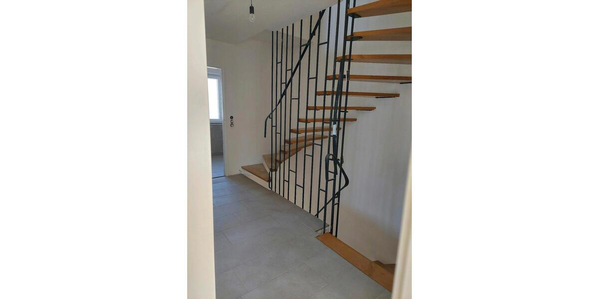 Reihenhaus Mauerstetten - 6 Zimmer, 140 m&sup2;, 1.540&euro; | Angebot:25844275