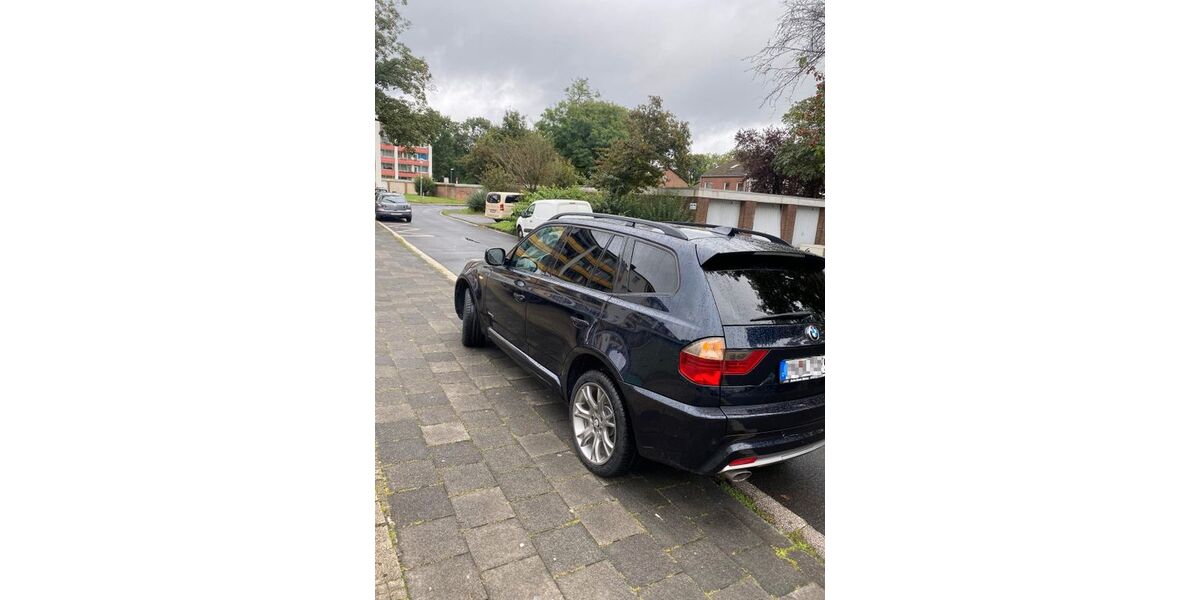 BMW X3 260.000 km 3.999 &euro; Düsseldorf 40476