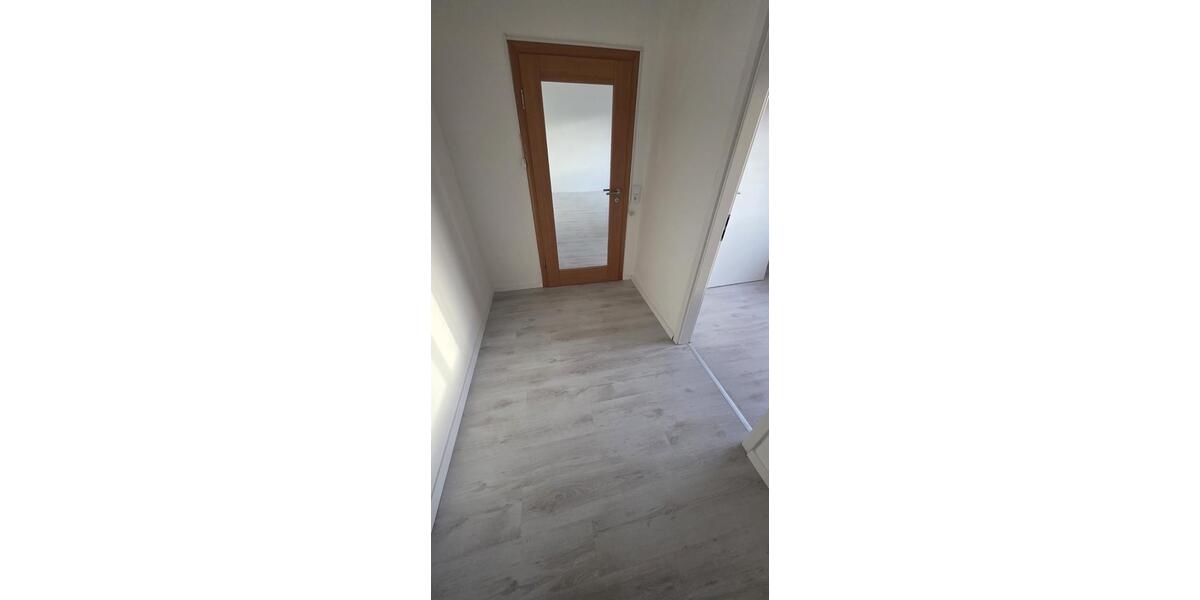 Etagenwohnung Emmerthal - 5 Zimmer, 110 m&sup2;, 850&euro; | Angebot:26099719