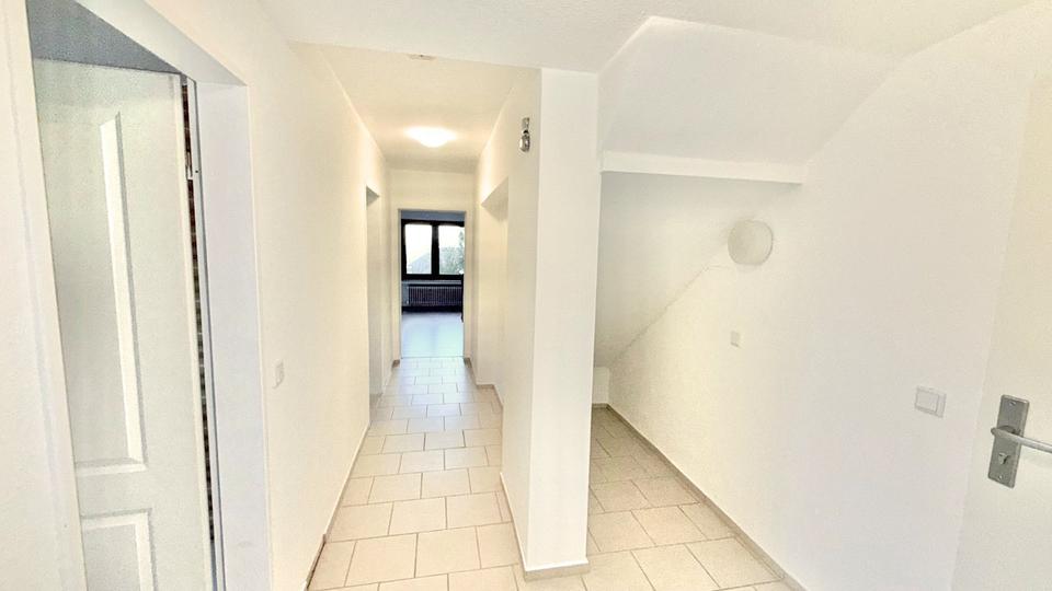 Terrassenwohnung Vellmar - 2.5 Zimmer, 90 m&sup2;, 830&euro; | Angebot:25375792