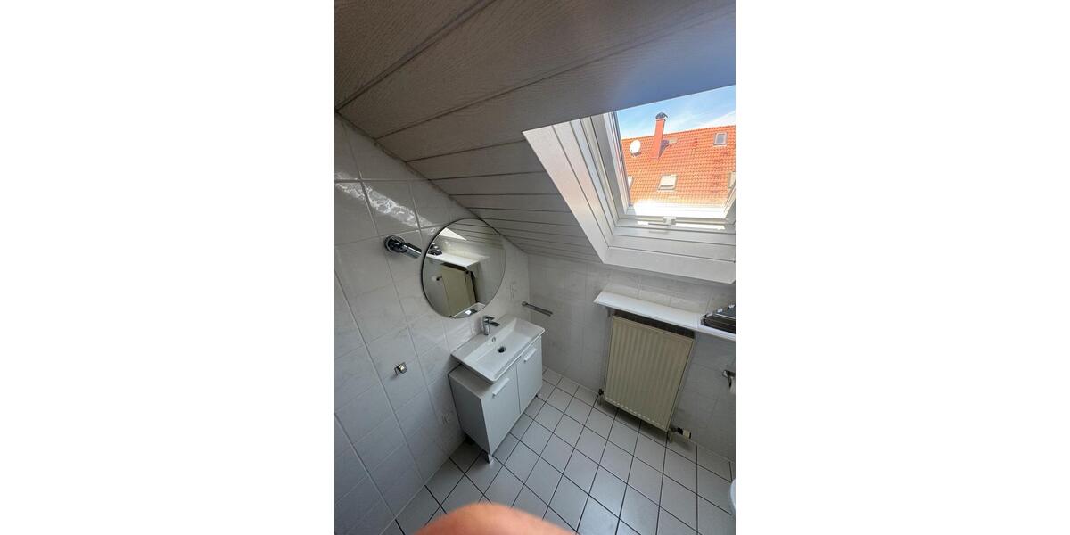 Dachgeschoßwohnung Niedernberg - 3 Zimmer, 64 m&sup2;, 750&euro; | Angebot:26351870