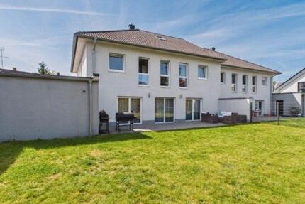 Haus Rodenbach - 5 Zimmer, 287 m&sup2;, 600.000&euro; | Angebot:26877898