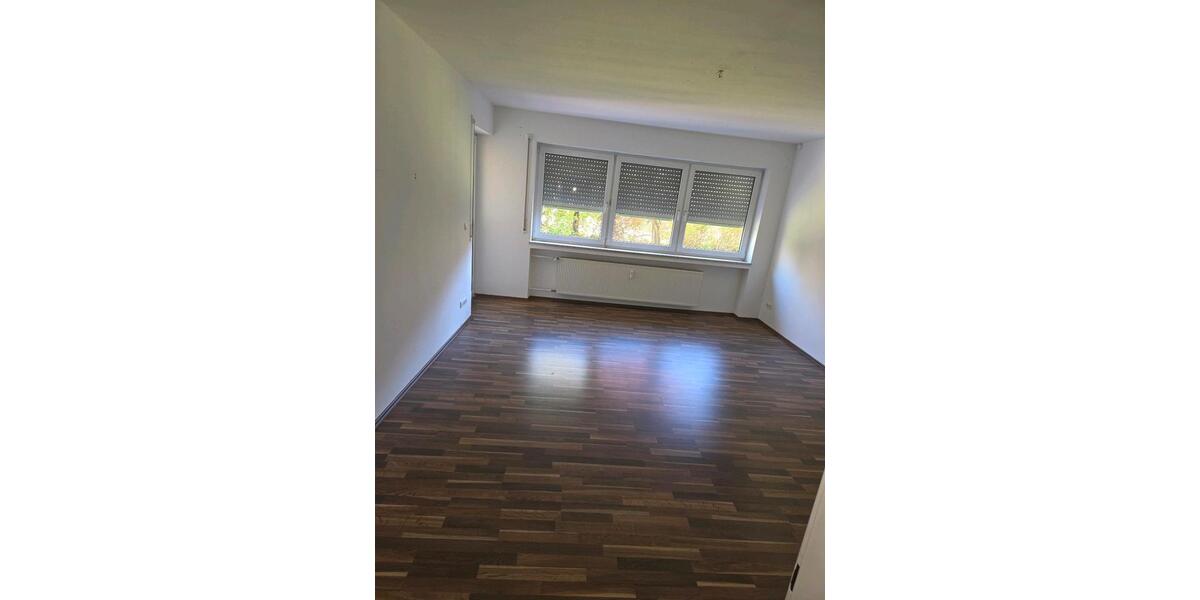 Erdgeschoßwohnung Bad Windsheim - 3 Zimmer, 75 m&sup2;, 1.000&euro; | Angebot:26286999